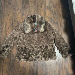 carre noir faux fur coat, size large NWT!